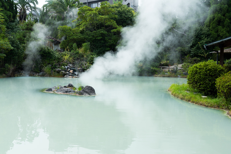 White Pond Hell in Beppu